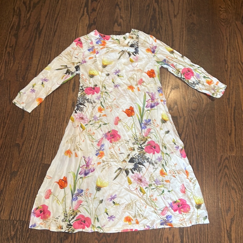 Sonnet James midi dress, designed by women for women, NWT. Size small.